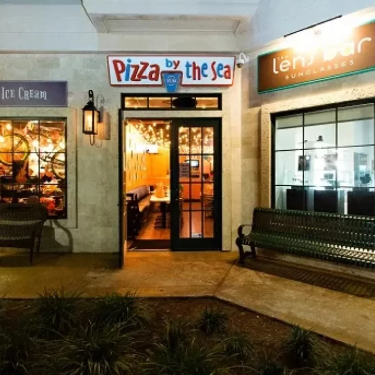 Photo of Pizza by the Sea
